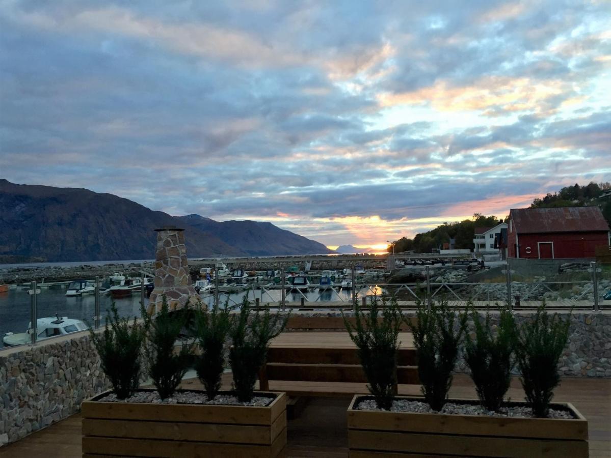 Solstrand Fjord Holiday Eidsvag  Exterior photo
