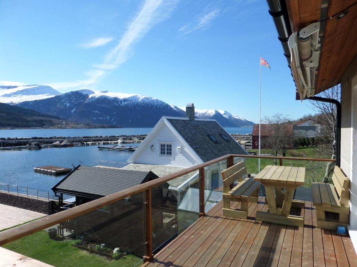 Solstrand Fjord Holiday Eidsvag  Exterior photo